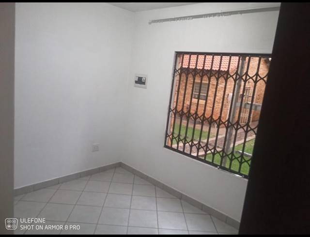 2 BEDROOM TOWNHOUSE FOR SALE IN DAWN PARK EXT